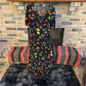 SHEIN Curve Wrap Around Black Floral Dress